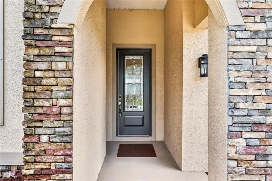 Exterior details and patio area of a home in , Ocala (Image 33).