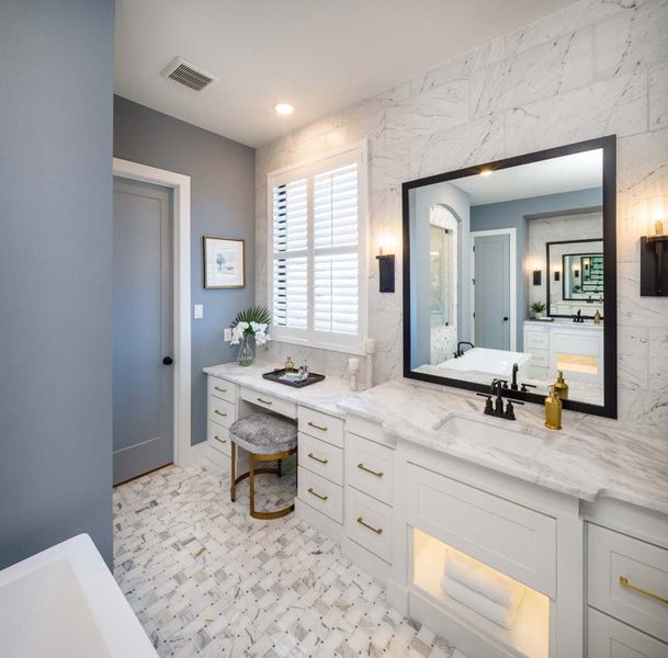 Representative furnished interior of a home built from the 222G by Highland Homes in Santa Rita Ranch, Liberty Hill (Image 33).