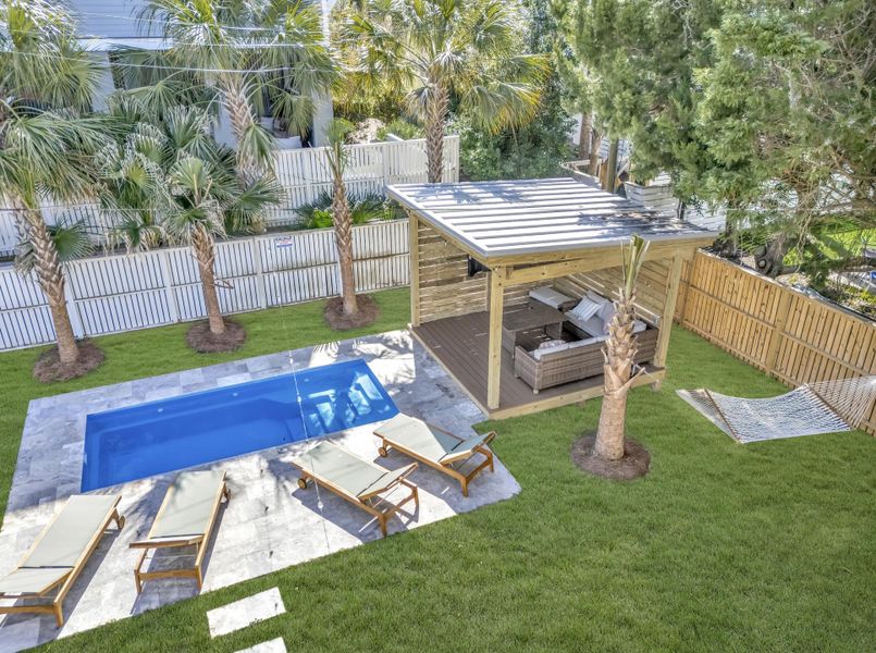 Exterior details and patio area of a home in , Isle Of Palms (Image 23).