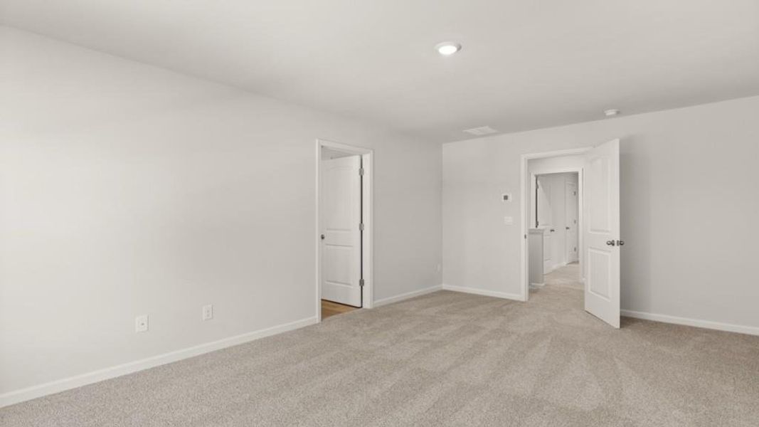 Spacious, unfurnished interior of a new home in Fairhaven, Lithia Springs (Image 21).