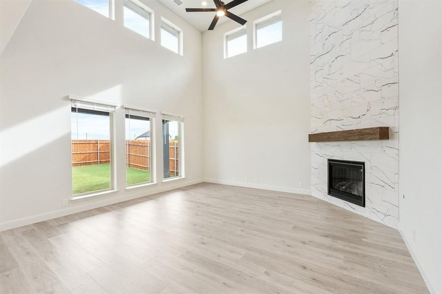 Spacious, unfurnished interior of a new home in Glenwood Meadows, Argyle (Image 18).