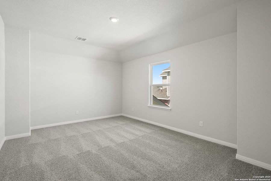 Spacious, unfurnished interior of a new home in Hunters Ranch, San Antonio (Image 28). Spacious, unfurnished interior of a new home in Hunters Ranch, San Antonio (Image 28).