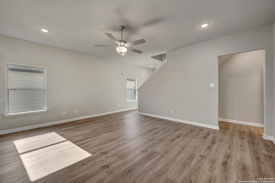 Spacious, unfurnished interior of a new home in Park Place, New Braunfels (Image 14).