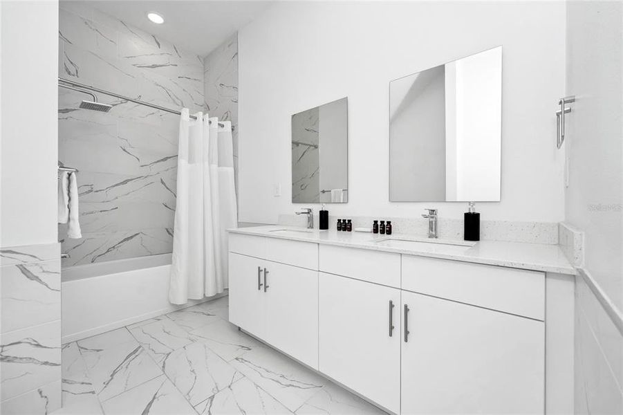 Furnished interior view inside a new home in , Davenport (Image 9).