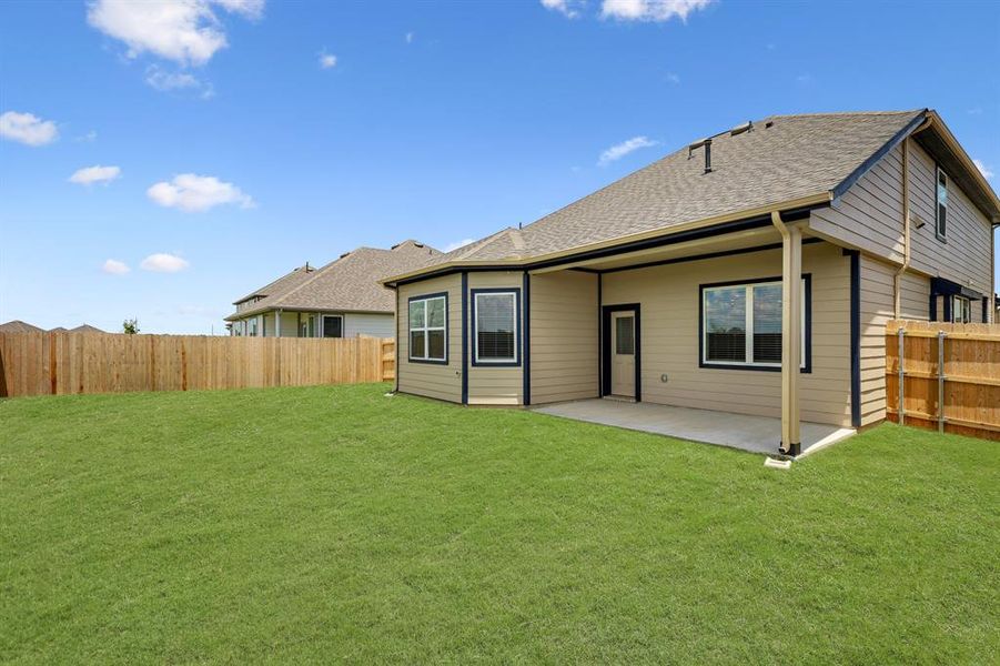 Front exterior of a new home in Rocky Creek Crossing, Fort Worth, TX, highlighting curb appeal (Image 1). Front exterior of a new home in Rocky Creek Crossing, Fort Worth, TX, highlighting curb appeal (Image 1).