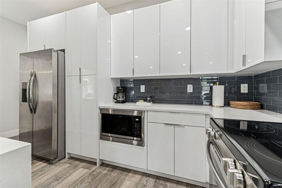 Furnished interior view inside a new home in , Tampa (Image 47).