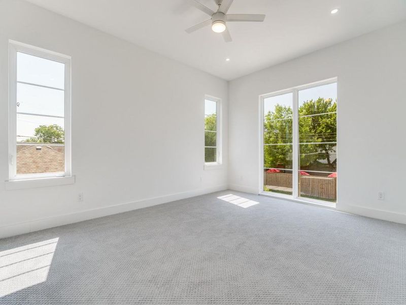 Spacious, unfurnished interior of a new home in , Dallas (Image 17). Spacious, unfurnished interior of a new home in , Dallas (Image 17).