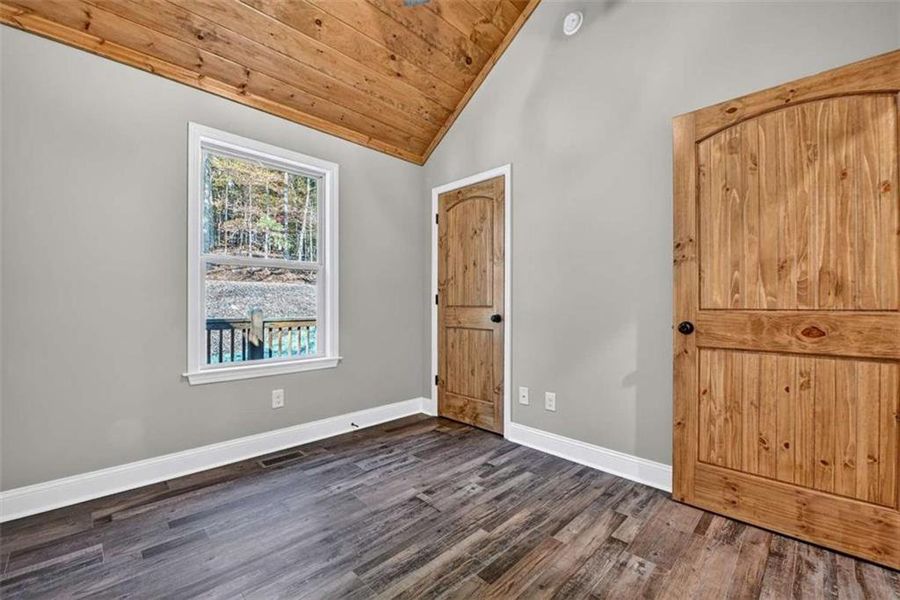 Spacious, unfurnished interior of a new home in , Ellijay (Image 26).