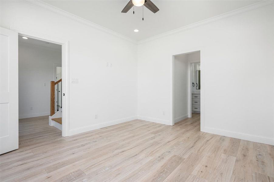 Spacious, unfurnished interior of a new home in , Bolivar Peninsula (Image 43).