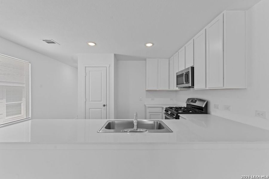 Furnished interior view inside a new home in Grace Valley, Marion (Image 6).