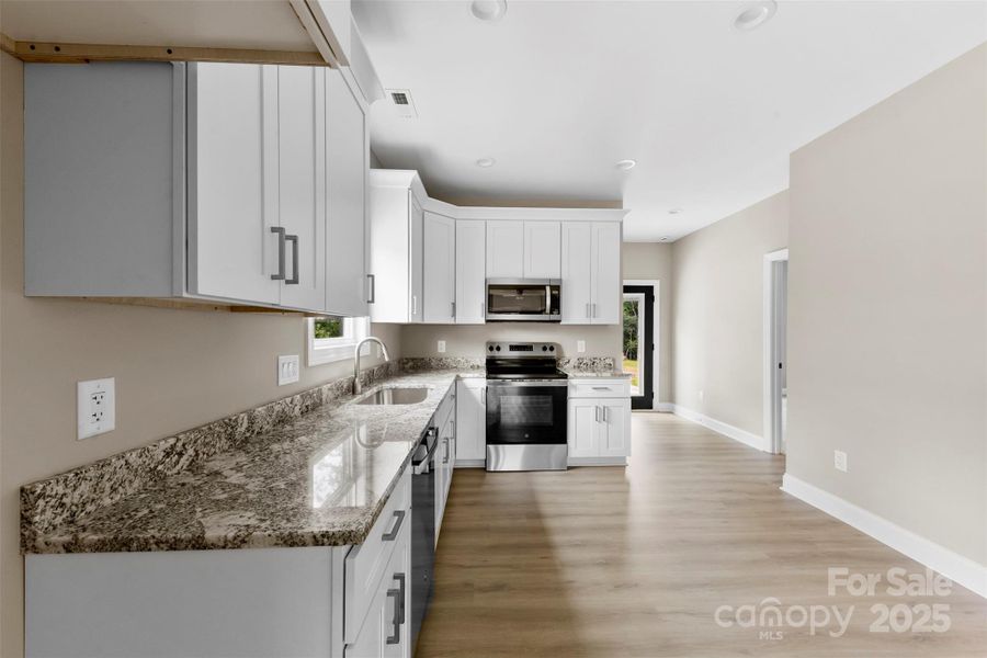 Furnished interior view inside a new home in , Kings Mountain (Image 6).