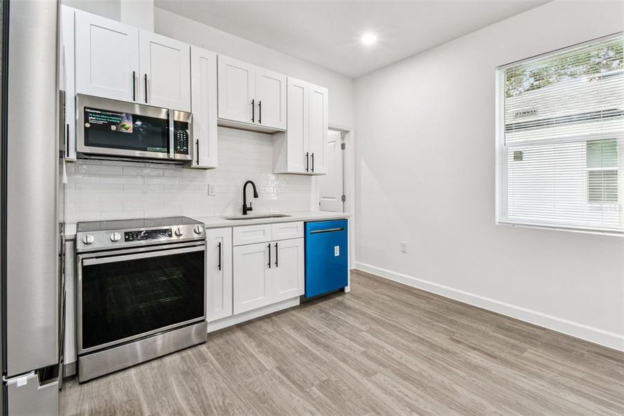 Furnished interior view inside a new home in , Lutz (Image 5).