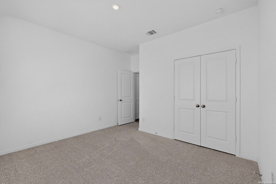 Spacious, unfurnished interior of a new home in , San Antonio (Image 32).