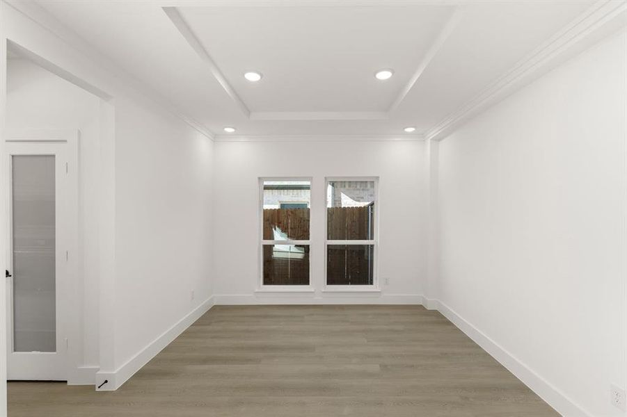 Spacious, unfurnished interior of a new home in Valencia on The Lake, Little Elm (Image 20).