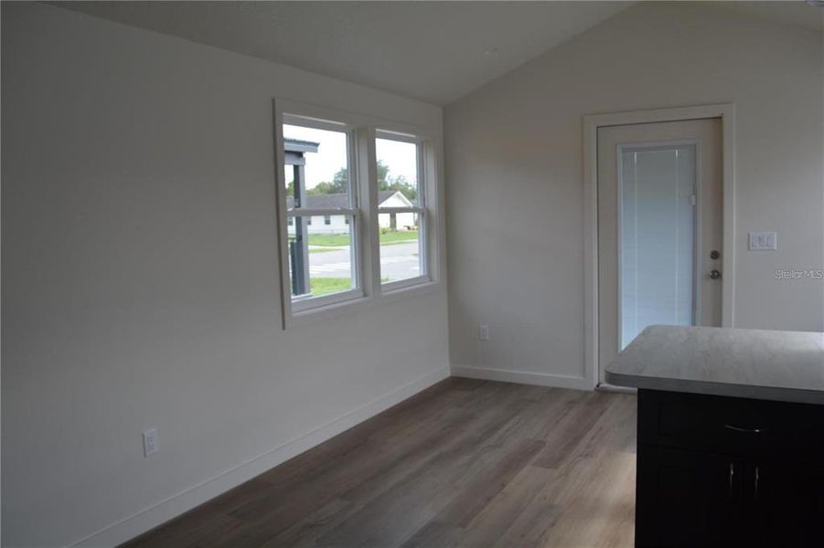 Spacious, unfurnished interior of a new home in , Oviedo (Image 14).