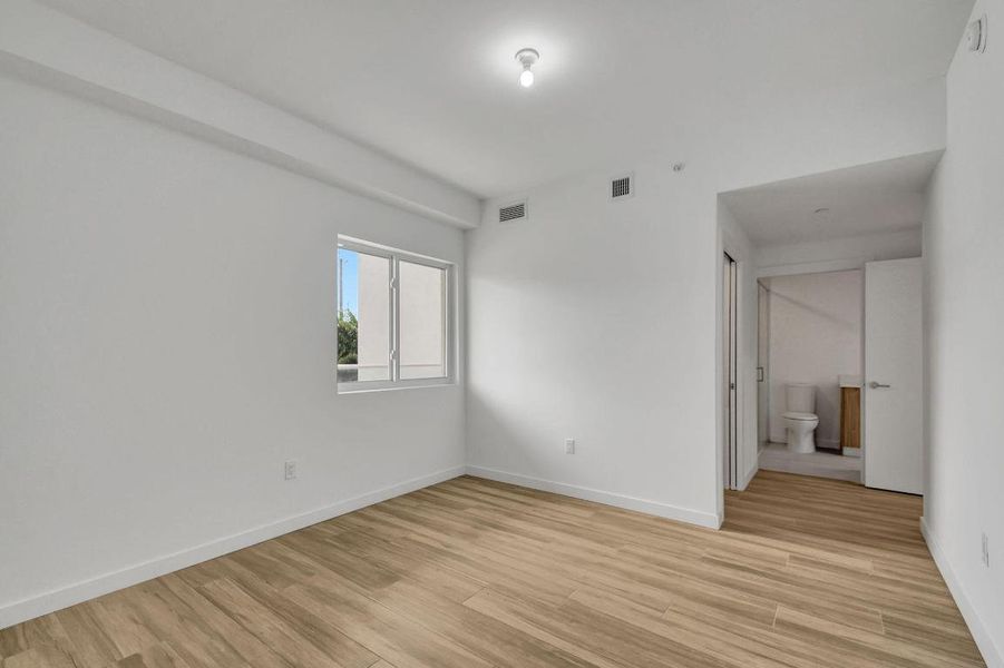 35-web-or-mls-Apartment (36)