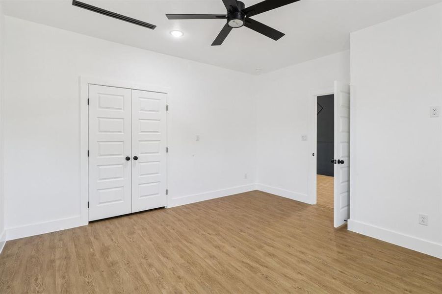 Spacious, unfurnished interior of a new home in , Dallas (Image 28).