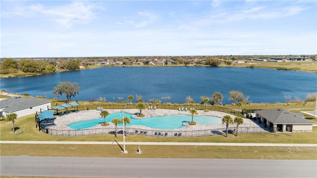 Community amenities in Villa Mar, Winter Haven (Image 27).