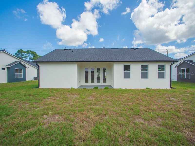 Exterior details and patio area of a home in , Palm Bay (Image 3).