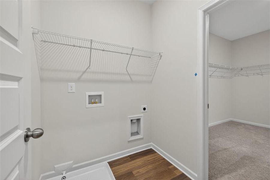 Spacious, unfurnished interior of a new home in Garrett Preserve, Douglasville (Image 39).