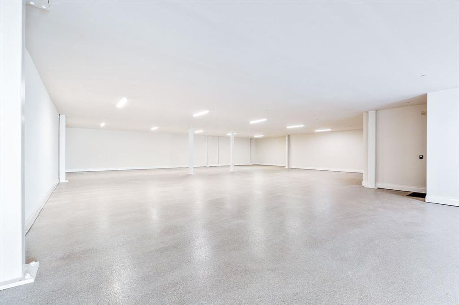 5000 sq ft basement