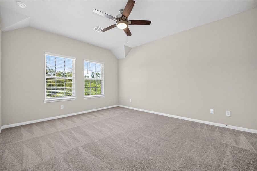 Spacious, unfurnished interior of a new home in River's Edge, Conroe (Image 17). Spacious, unfurnished interior of a new home in River's Edge, Conroe (Image 17).