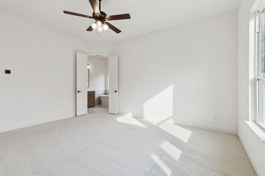 Spacious, unfurnished interior of a new home in Country Lakes, Denton (Image 12).