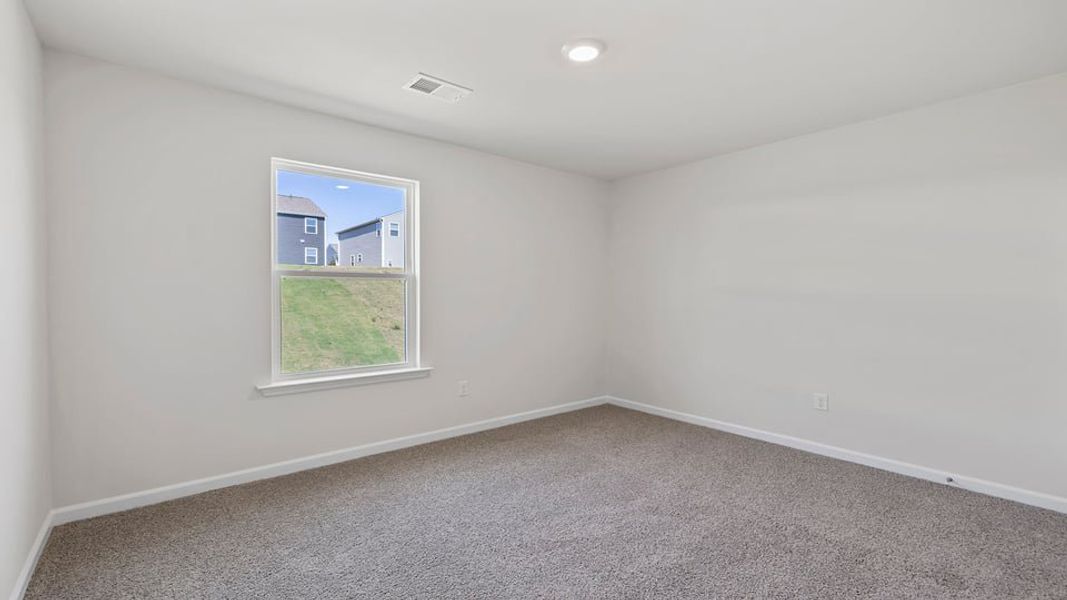 Spacious, unfurnished interior of a new home in Hunters Ridge, Woodruff (Image 20).