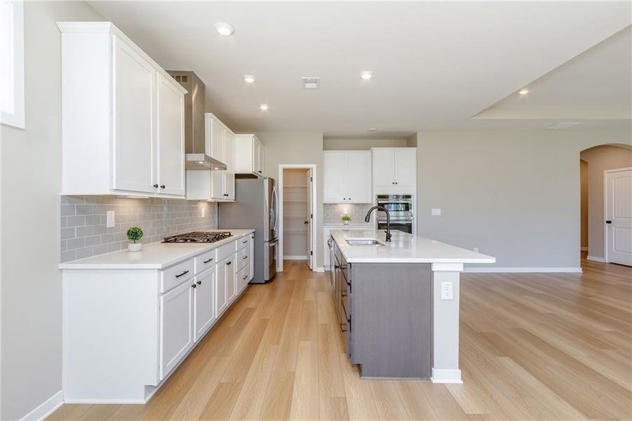 Furnished interior view inside a new home in Sweetbay Farm, Lawrenceville (Image 12).