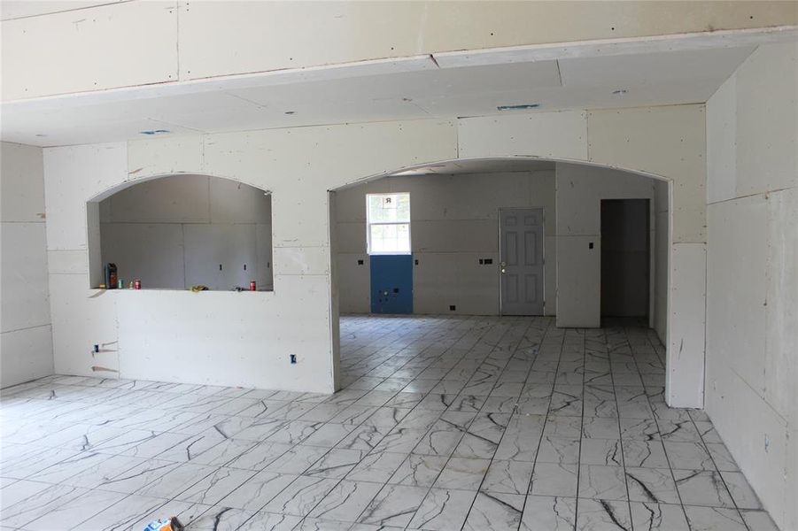 Spacious, unfurnished interior of a new home in , Malakoff (Image 10). Spacious, unfurnished interior of a new home in , Malakoff (Image 10).