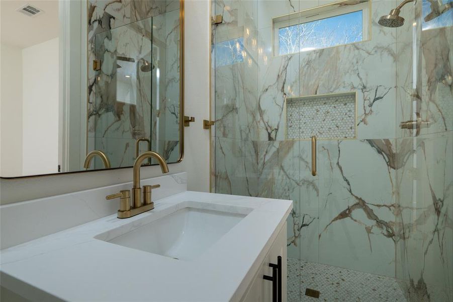 Close-up of interior finishes inside a home in , Cleburne (Image 13).