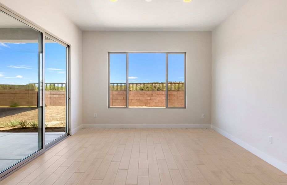 Spacious, unfurnished interior of a new home in Vistoso Canyon Estates, Oro Valley (Image 24).