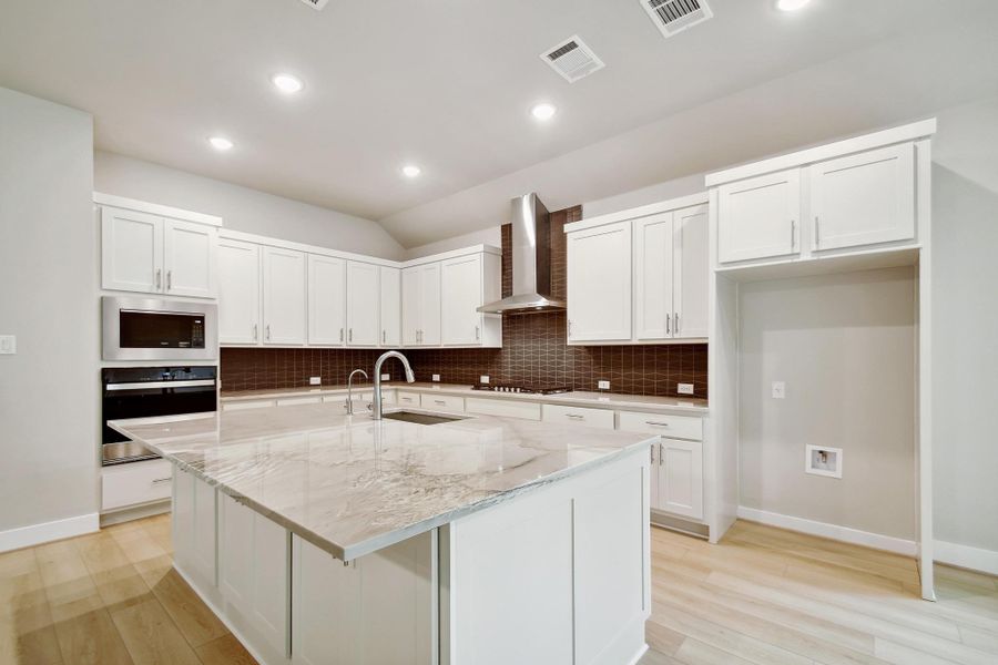 Furnished interior view inside a new home in Double Eagle Ranch, Cedar Creek (Image 4). Furnished interior view inside a new home in Double Eagle Ranch, Cedar Creek (Image 4).