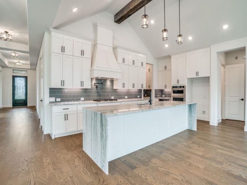 This AMAZING chef's dream kitchen is calling your name!