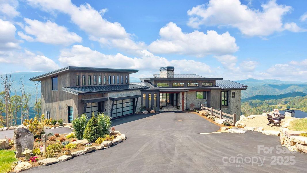 Image 43 of a home in .