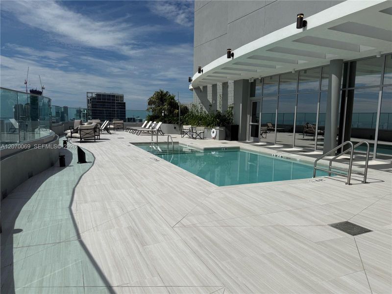Community amenities in , Miami (Image 33). Community amenities in , Miami (Image 33).