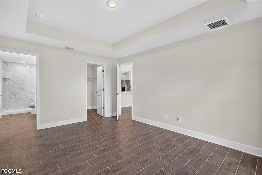 Spacious, unfurnished interior of a new home in Cape Coral, Cape Coral (Image 24). Spacious, unfurnished interior of a new home in Cape Coral, Cape Coral (Image 24).