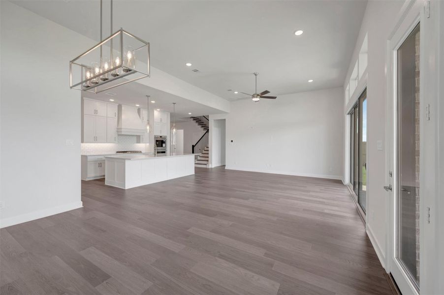 Spacious, unfurnished interior of a new home in Jordan Ranch - Premier Collection, Fulshear (Image 26).