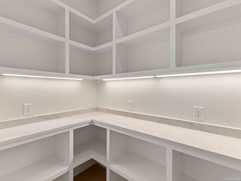 Spacious, unfurnished interior of a new home in , Boerne (Image 19).