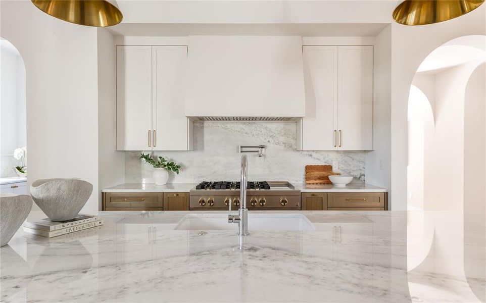 Furnished interior view inside a new home in , Dallas (Image 6).