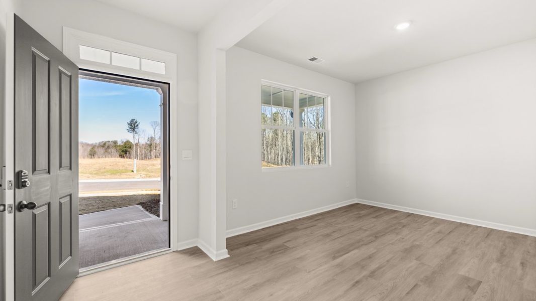 Representative unfurnished interior of a home built from the Hayden by D.R. Horton in Aurora Creek, Dallas (Image 15).