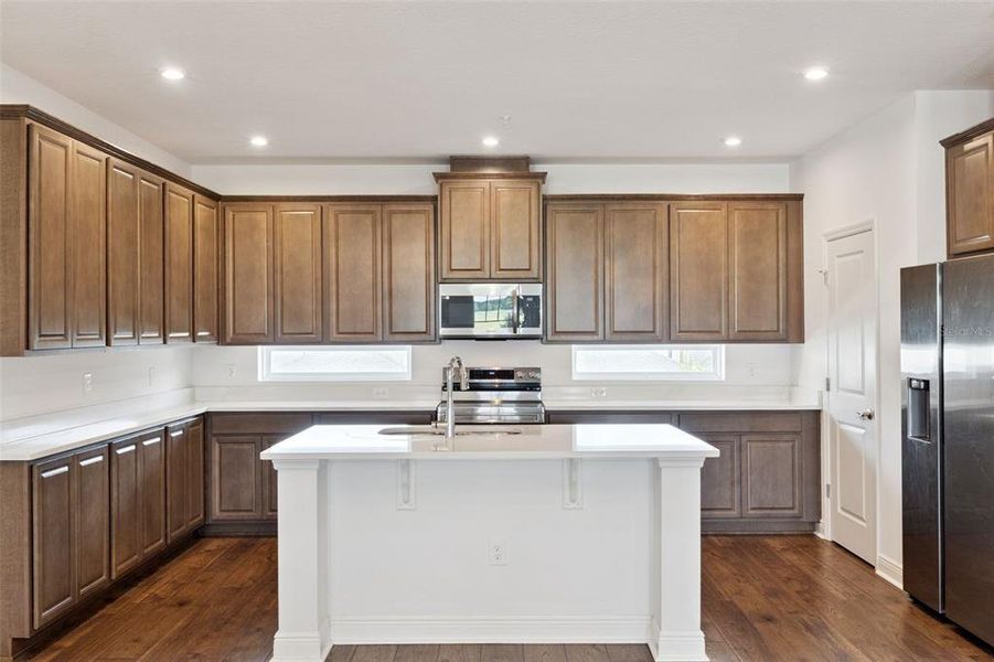 Furnished interior view inside a new home in , Orlando (Image 6).