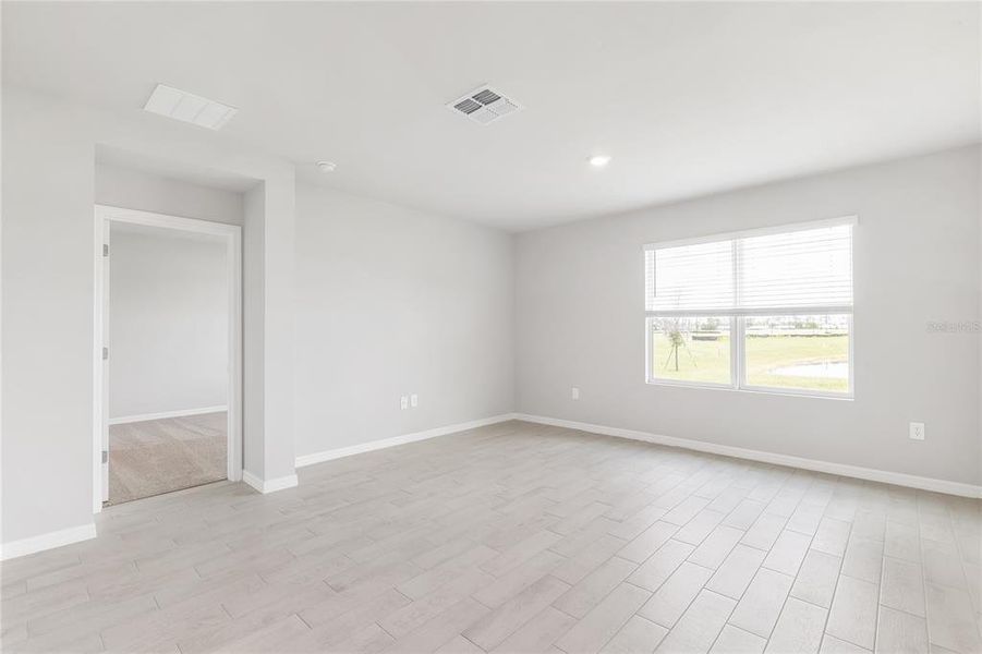 Spacious, unfurnished interior of a new home in Burnt Store Village, Punta Gorda (Image 13). Spacious, unfurnished interior of a new home in Burnt Store Village, Punta Gorda (Image 13).