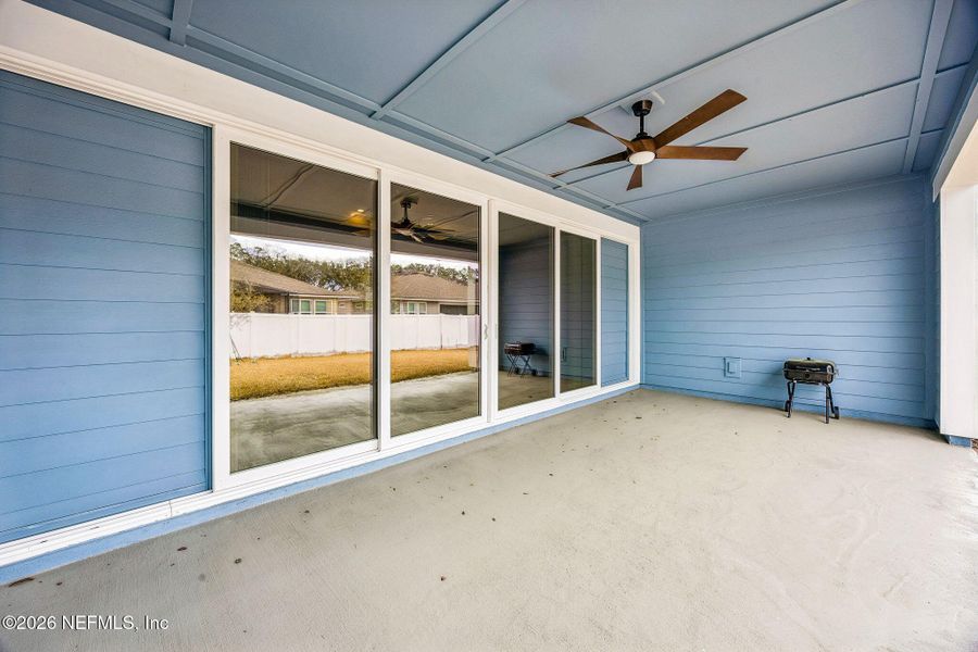 Exterior details and patio area of a home in Wingate Landing, Jacksonville (Image 34).