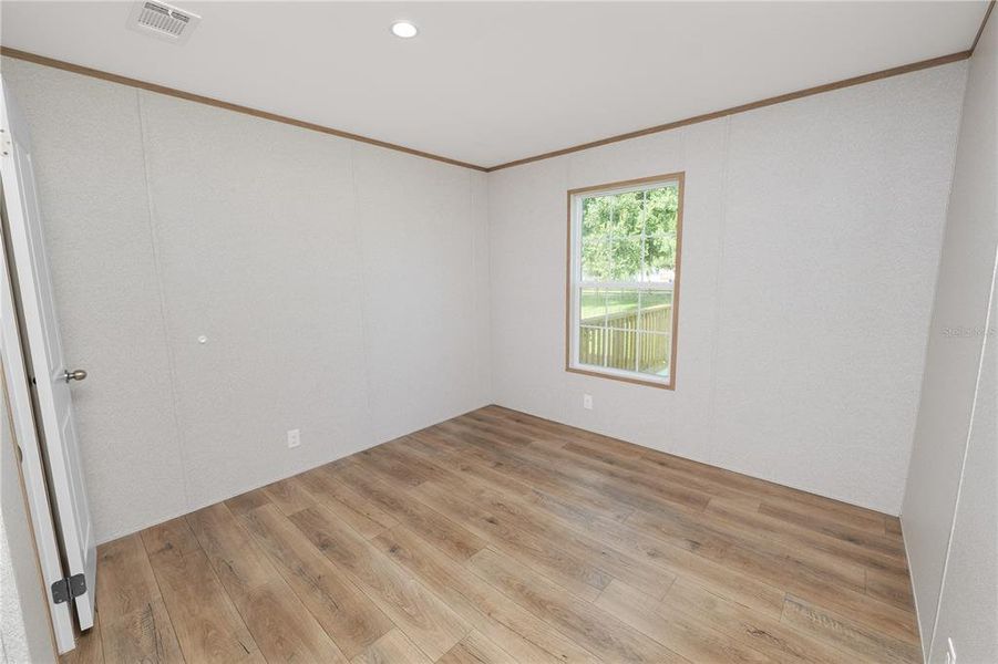 Spacious, unfurnished interior of a new home in , Lakeland (Image 19).