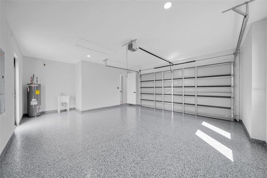 Spacious, unfurnished interior of a new home in , Cape Coral (Image 41). Spacious, unfurnished interior of a new home in , Cape Coral (Image 41).
