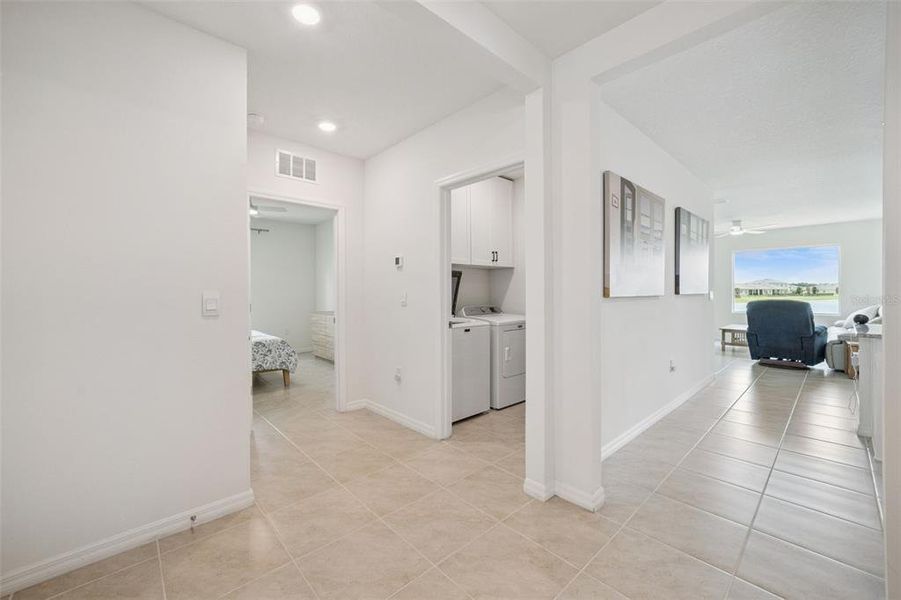 Spacious, unfurnished interior of a new home in Buena Lago, St. Cloud (Image 21).