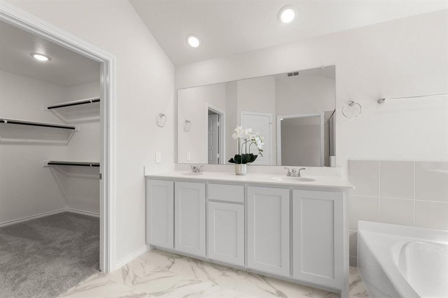 704 Stone Eagle-Primary Suite-6