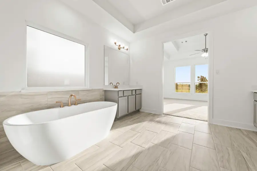 Furnished interior view inside a new home in The Grand Prairie - 60', Hockley (Image 5).