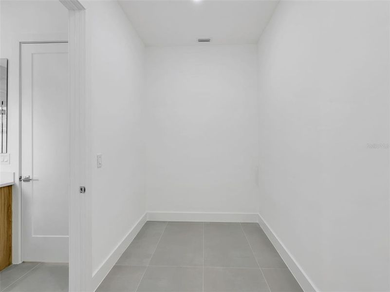 Spacious, unfurnished interior of a new home in , Port Charlotte (Image 35).